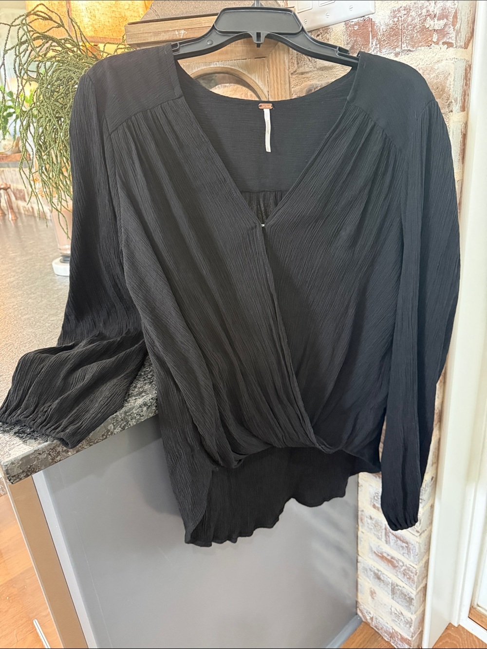 FREE  PEOPLE women’s SZ L black blouse
